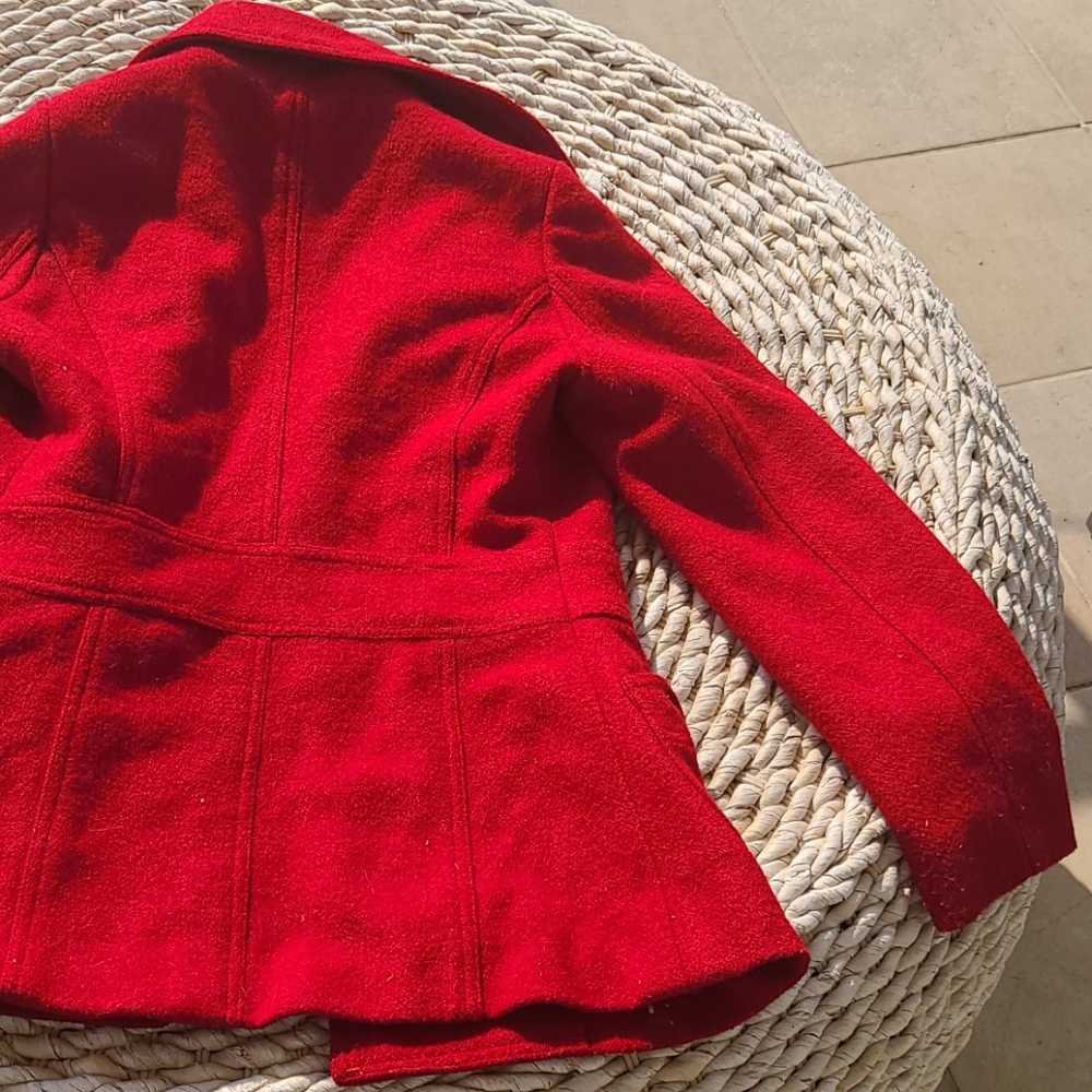 Red jacket - Picture 8 of 8